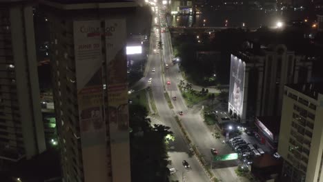 Caminos-de-la-ciudad-en-la-noche-Nigeria-Drone-04