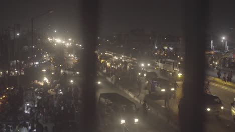 Stadtverkehr-Bei-Nacht-Nigeria-01