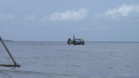 Flussboot-Bewegt-Nigeria