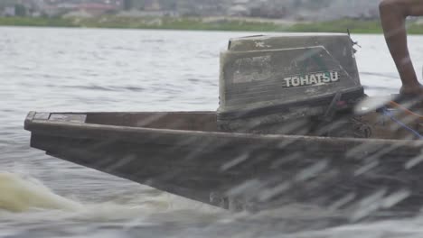 Boat-on-River-Nigeria-09