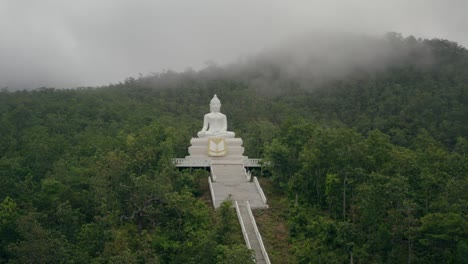 Pai-Weißer-Buddha-Thailand
