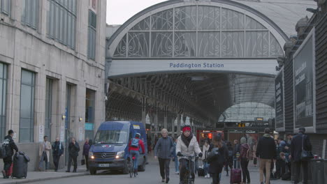 Außenseite-Des-London-Paddington-Bahnhofseingangs