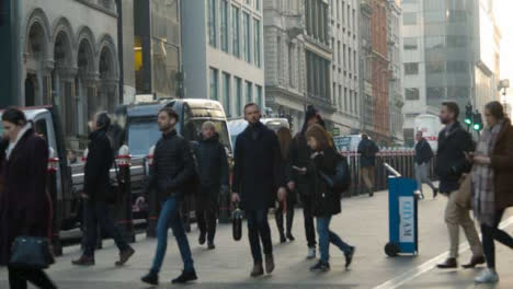 People-Walking-In-Busy-Street,-Daytime