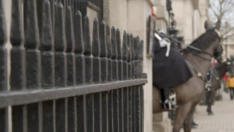 Pan-of-Horse-Guards-Of-The-Household-Cavalry-On-Duty-At-Whitehall