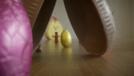 Tracking-in-under-Easter-Egg-to-Golden-Egg