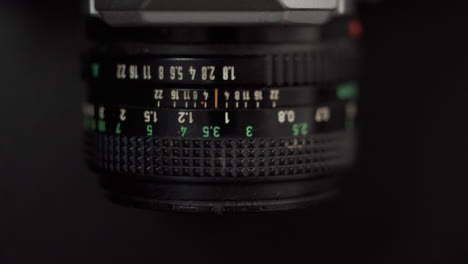 Pull-Focus-Extreme-Close-Up-Vintage-Camera-Lens