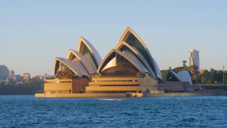 Opera-House-in-the-Morning