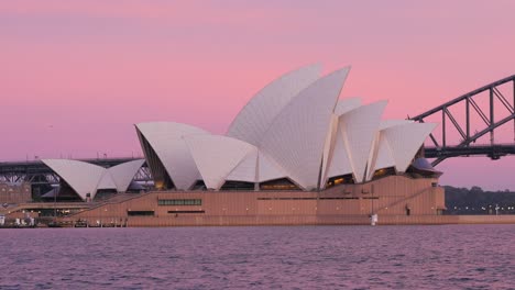 Sydney-Opera-House-Al-Amanecer-Con-Cielo-Rosa
