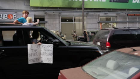 Hollywood-Militärsoldaten-Und-Fahrzeuge-Während-Der-Proteste