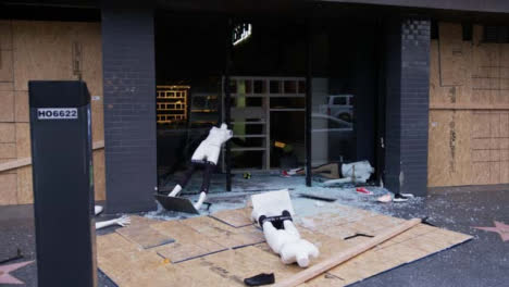 Hollywood-Smashed-Window-of-Looted-Store