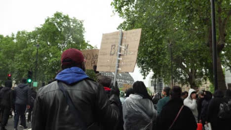 London-Black-Lives-Matter-Protestmärsche-Mit-Anti-Rassismus-Zeichen