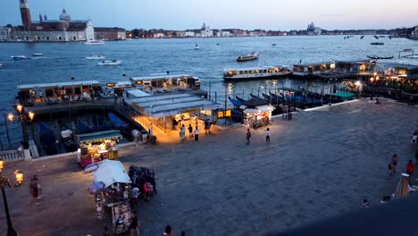 Lapso-De-Tiempo-Del-Atardecer-De-La-Laguna-De-Venecia