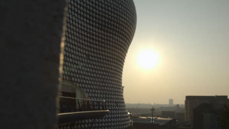 Pan-Reveal-of-Selfridges-Building-in-the-Morning