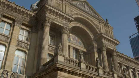 Panning-Shot-of-Exterior-of-Birmingham-Museum-and-Art-Gallery