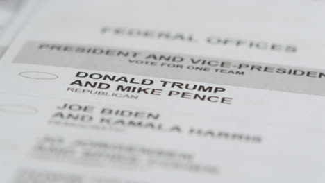 Extreme-Nahaufnahme-Von-Donald-Trump-Namen-Auf-Uns-Wahl-Stimmzettel