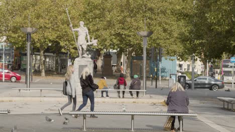 Wide-Shot-of-the-Statue-of-Neptune-In-Bristol-England