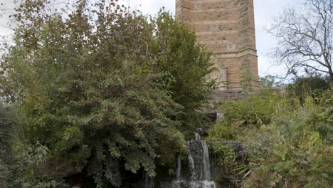 Kippschuss-Vom-Wasserfall-Zum-Cabot-Tower-In-Bristol-England