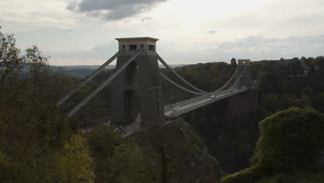 Schiebeaufnahme-Der-Clifton-Hängebrücke-In-Bristol,-England