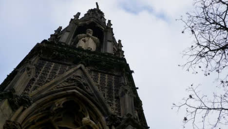 Panning-Shot-Looking-Up-at-Martyrs-Memorial-