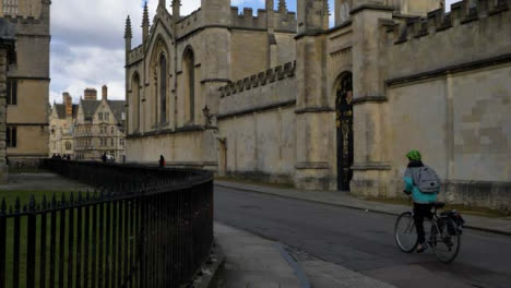 Panning-Shot-from-Radcliffe-Camera-Building-to-Cyclist-