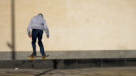 Defocused-Long-Shot-of-Pedestrian-and-Skateboarder