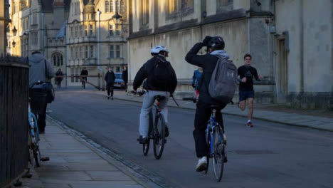 Handheld-Shot-of-Cyclists-and-Pedestrians-In-Radcliffe-Square