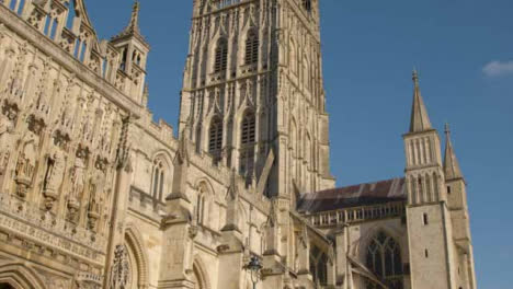 Panning-Shot-Looking-Up-at-the-Gloucester-Cathedral