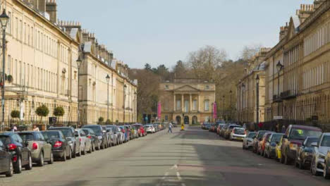 Weite-Aufnahme-Der-Großen-Pulteney-Straße-Mit-Blick-Auf-Die-Holbourne