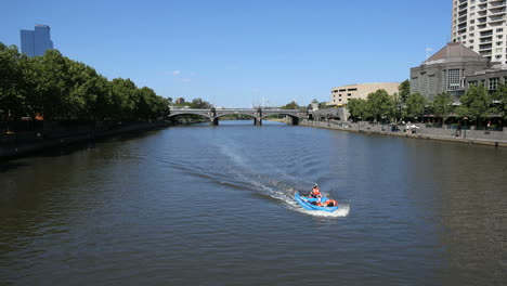 Melbourne-Australia-boat-motoring-on-Yarra-River