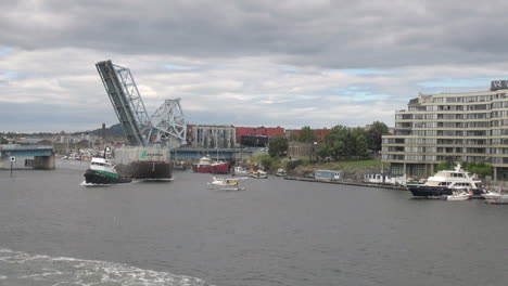 British-Columbia-Victoria-Harbor-with-draw-bridge-up