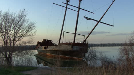 Ontario-Kanada-Zerstörter-Schiffsrumpf