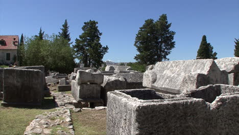 Croacia-Salona-Antiguo-Cementerio-Romano-Acercar