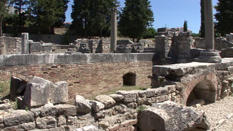 Croatia-Salona-pans-Roman-ruins