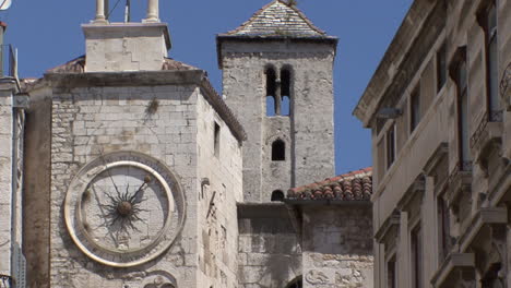 Split-Kroatien-Zoomt-Aus-Dem-Uhrturm-Heraus