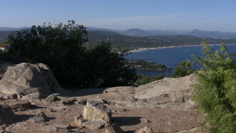 Frankreich-Cote-De-Azur-Mit-Vordergrundfelsen