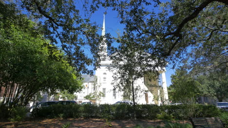 Iglesia-Presbiteriana-De-Savannah-Georgia-Con-Campanario