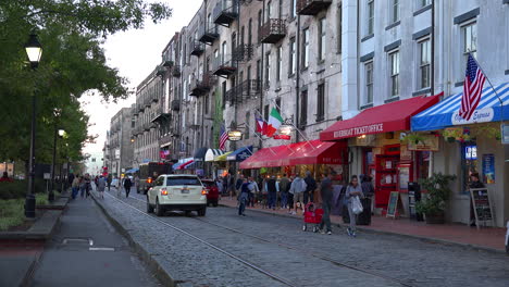 Savannah-River-Street-with-car