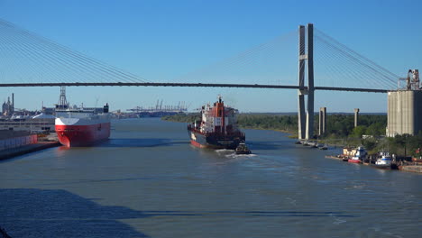 Savannah-Georgia-ship-heads-under-bridge-time-lapse