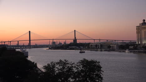 Georgia-Bridge-Am-Savannah-River-Nach-Sonnenuntergang