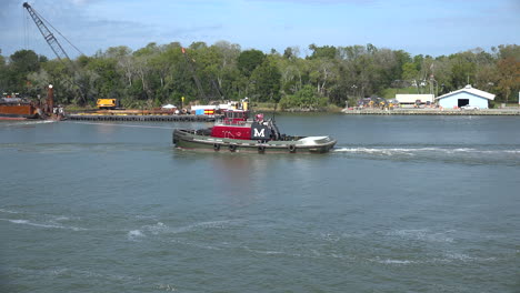 Remolcador-De-Georgia-En-El-Río-Savannah