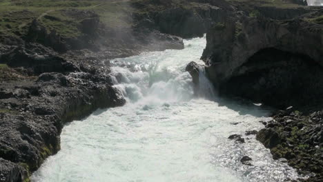 Islandia-Godafoss-Cascada-Inferior-Acercar