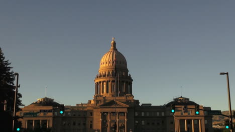 Boise-Idaho-Statehouse-zoom-from-dome