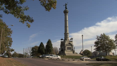 Columna-Des-Moines-Iowa