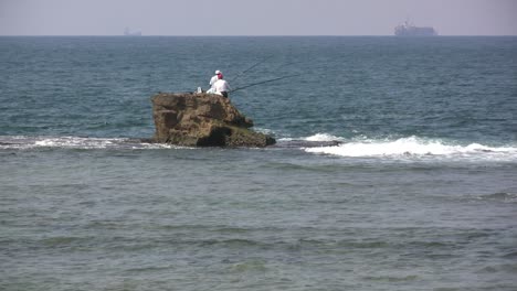 Israel-Haifa-fishermen