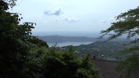 Italia-Lago-Albano-Día-Nublado-Vista