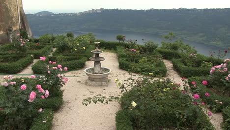 Italy-Lake-Nemi-and-Nemi