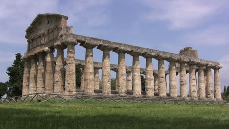 Italia-Paestum-Templo-De-Atenea-Iluminado-Por-El-Sol