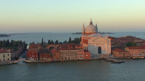 Venedig-Italien-Kirche-Im-Morgengrauen-Church