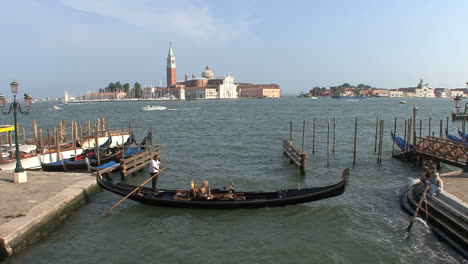 Venice-Italy-Gondola-and-church