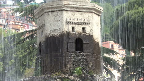 Italien-Brunnensockel-In-Rocca-Di-Papa